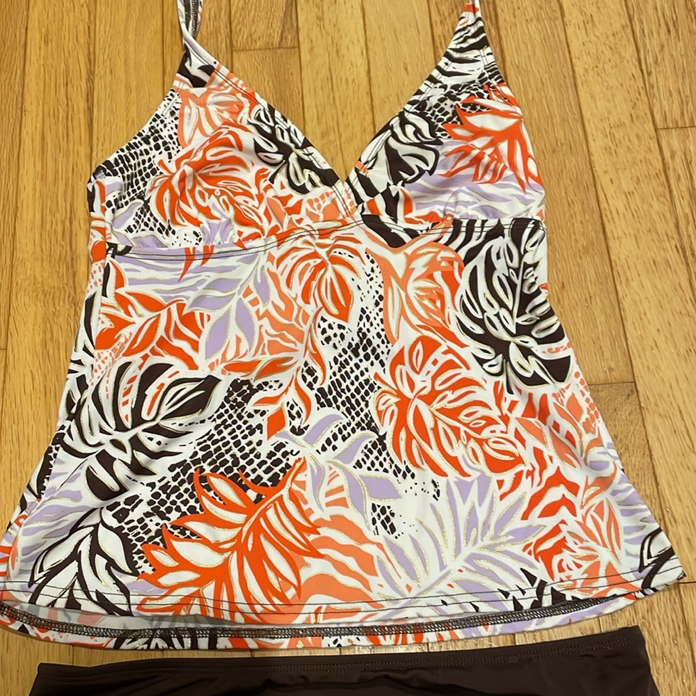 24th & Ocean swimsuit - Picture 2 of 9